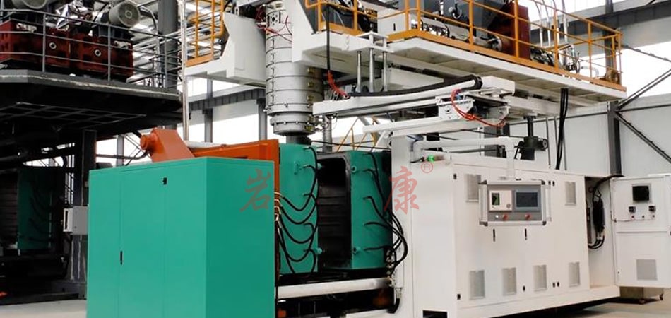 巖康多層吹塑機(jī)設(shè)備 三層吹塑機(jī)配料操作方法及注意事項(xiàng)