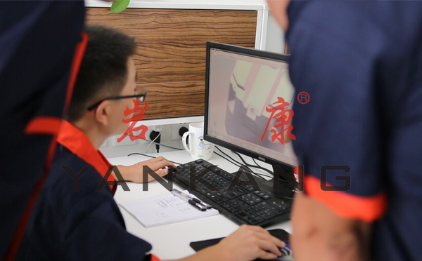 制定中空吹塑機生產計劃需要根據客戶的實際生產情況 中空吹塑機廠家