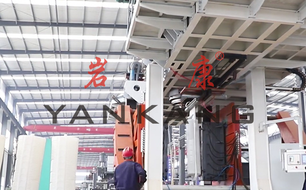 太陽能內(nèi)膽專用吹塑機(jī)