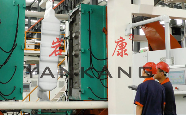 山東大型中空吹塑機廠家