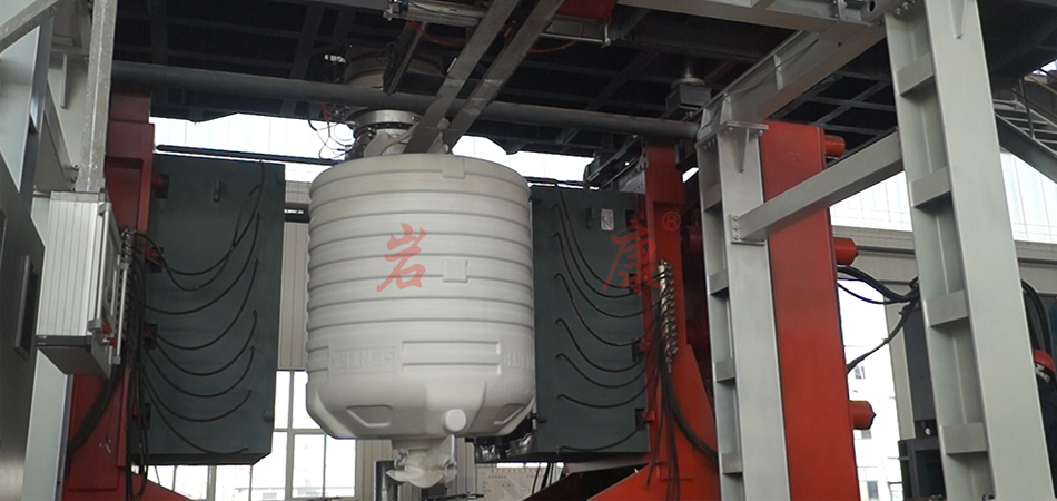 中空吹塑機(jī)生產(chǎn)賺錢嗎